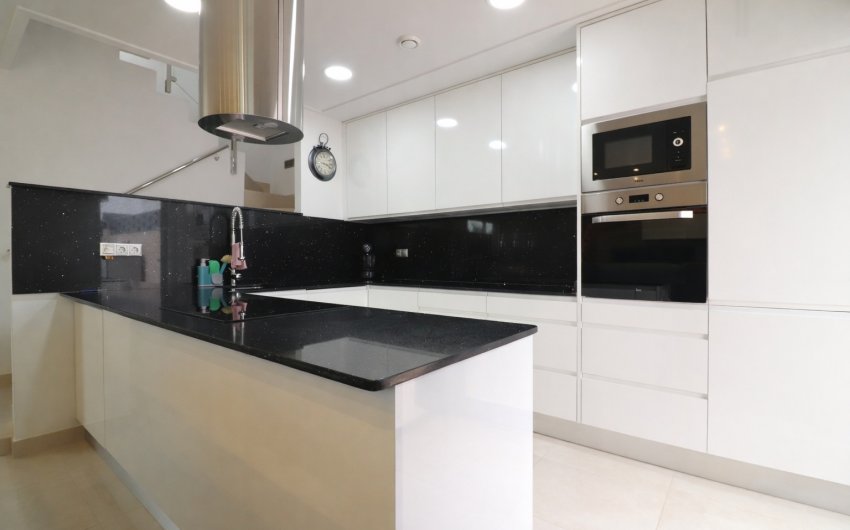 Resale - Villa -
Benijofar