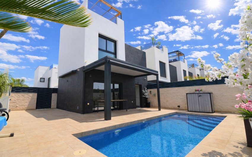 Resale - Villa -
Benijofar