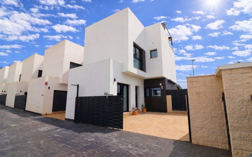 Resale - Villa -
Benijofar