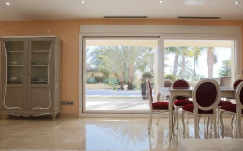 Resale - Villa -
Benissa - Alicante