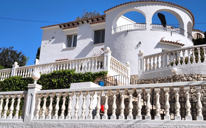 Resale - Villa -
Benissa - La Fustera