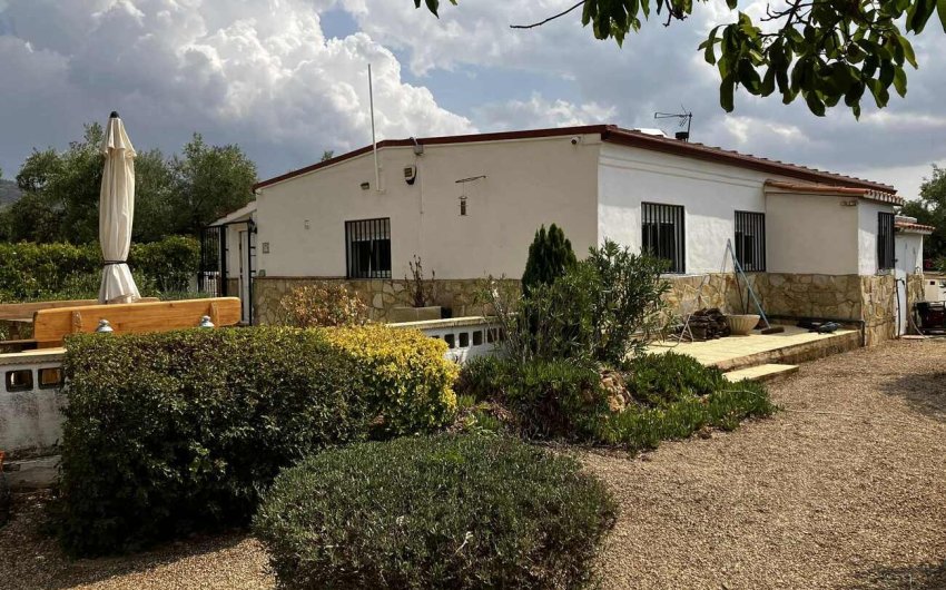 Resale - Villa -
Biar - Costa Blanca