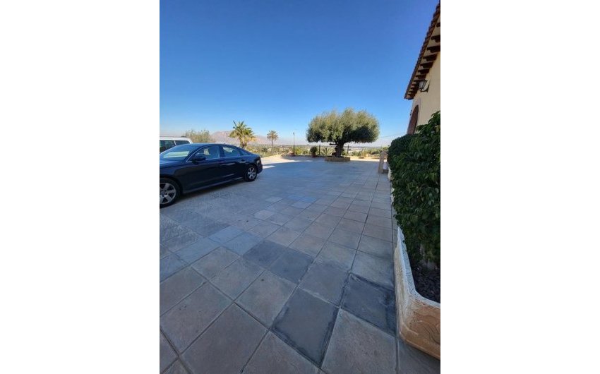 Resale - Villa -
Bigastro - Inland