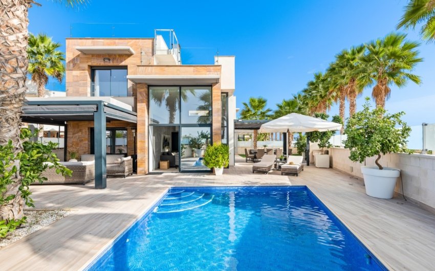 Resale - Villa -
Cabo Roig - Costa Blanca