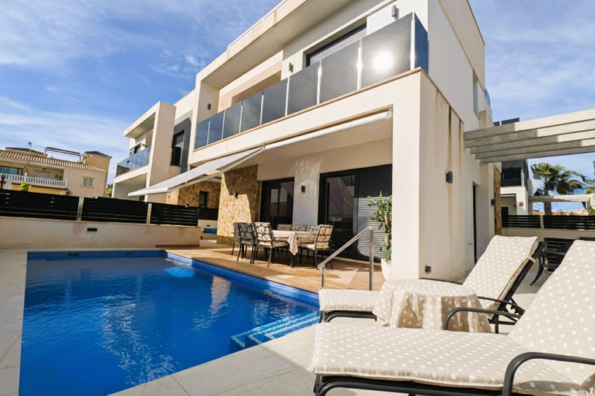 Resale - Villa -
Cabo Roig - Costa Blanca