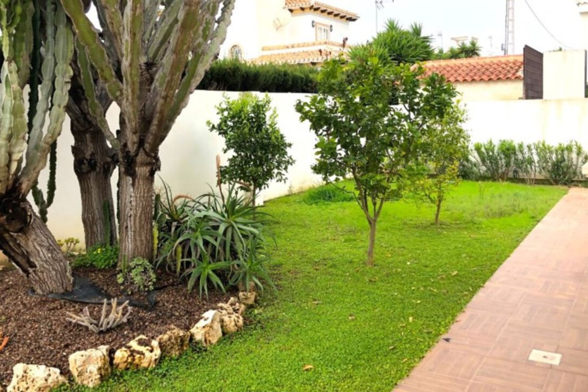 Resale - Villa -
Cabo Roig - Costa Blanca