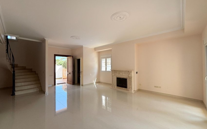 Resale - Villa -
Cabo Roig - Costa Blanca