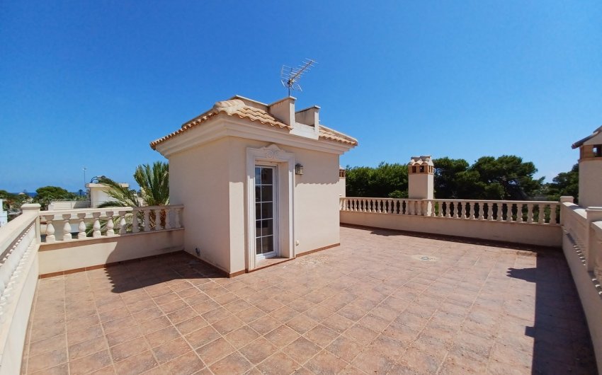 Resale - Villa -
Cabo Roig - Costa Blanca