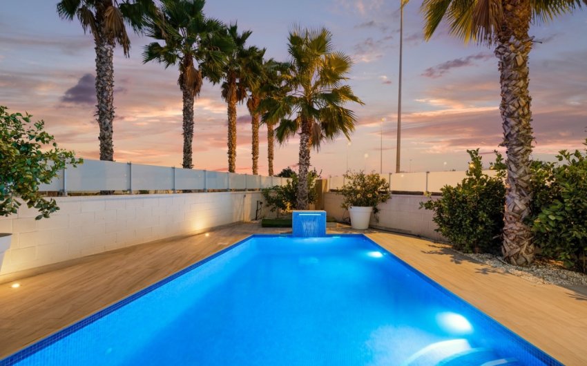 Resale - Villa -
Cabo Roig - Costa Blanca