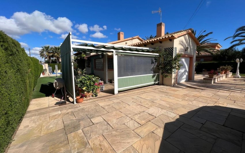 Resale - Villa -
Cabo Roig - Costa Blanca