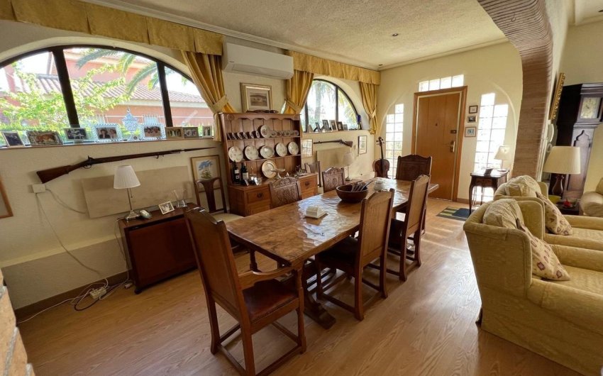 Resale - Villa -
Cabo Roig - Costa Blanca