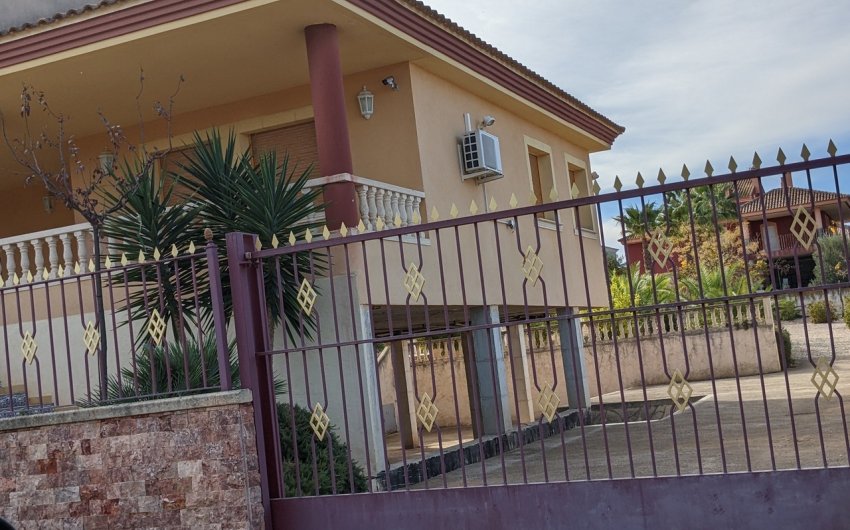 Resale - Villa -
Calasparra - Inland