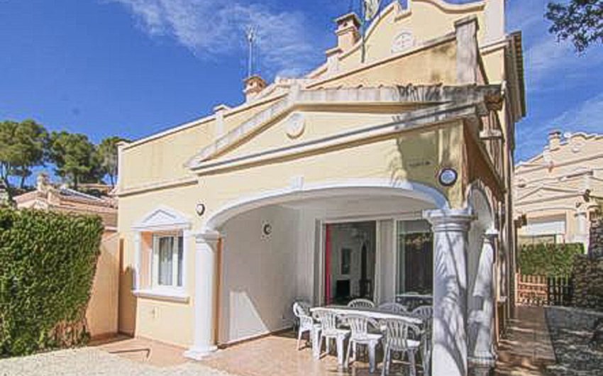 Resale - Villa -
Calpe - Cometa III