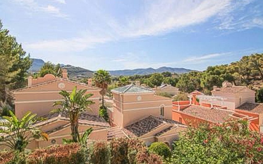 Resale - Villa -
Calpe - Cometa III