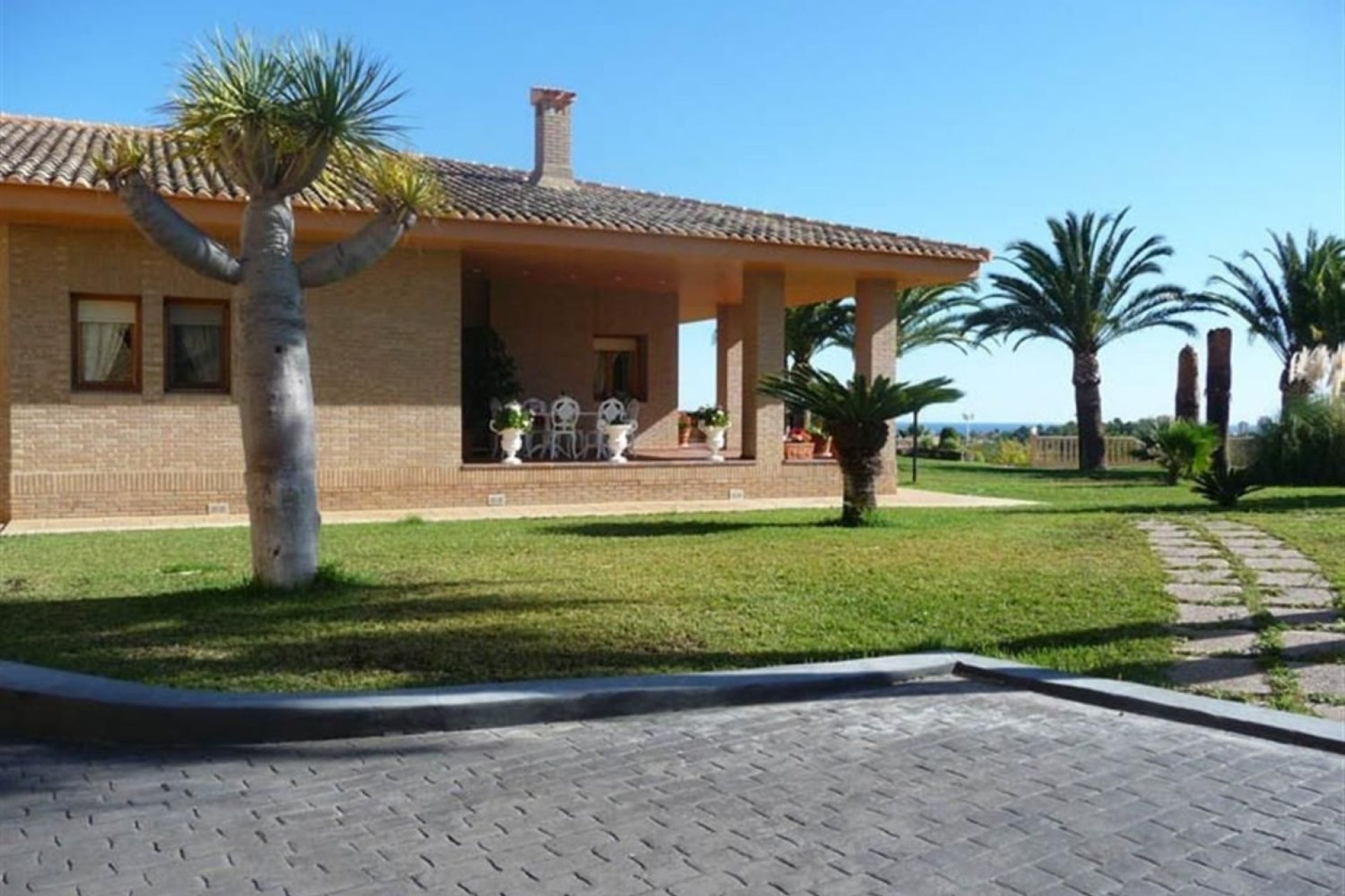 Resale - Villa -
Calpe - Gargasindi