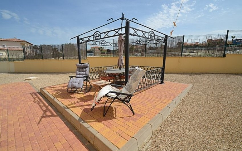 Resale - Villa -
Campos del Río - Inland