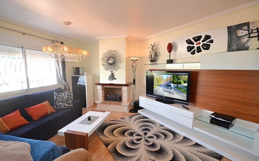 Resale - Villa -
Campos del Río - Inland