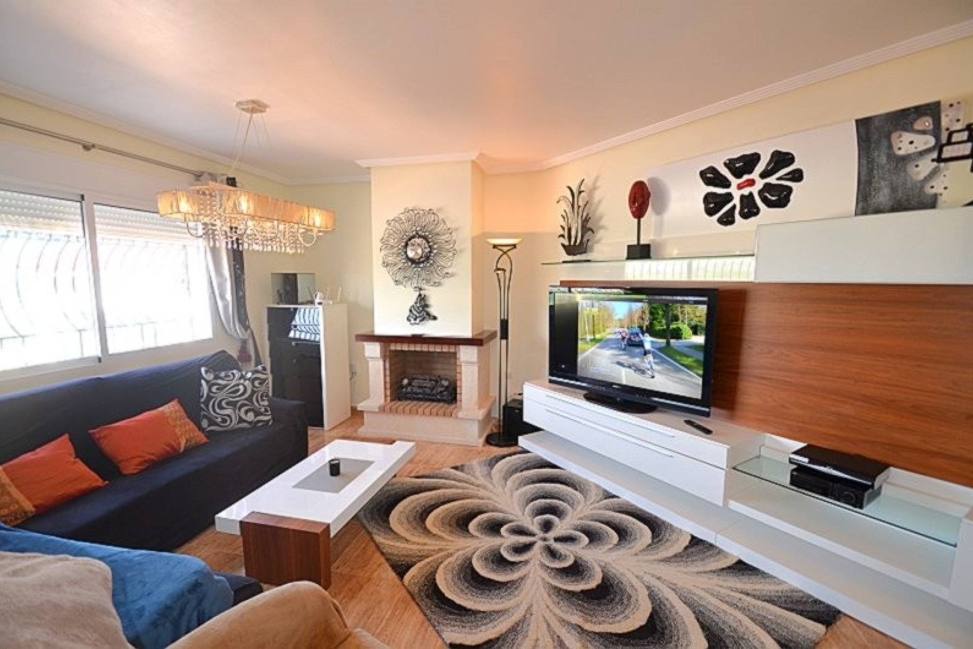 Resale - Villa -
Campos del Río - Inland