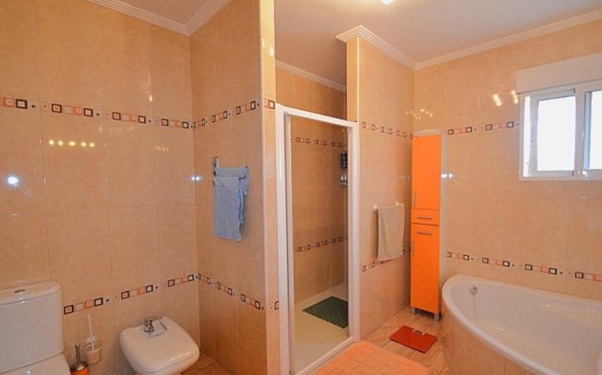 Resale - Villa -
Campos del Río - Inland