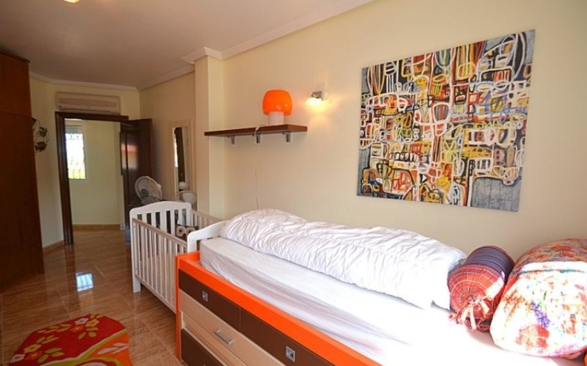 Resale - Villa -
Campos del Río - Inland