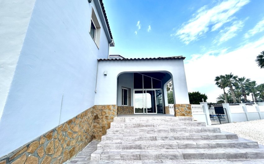Resale - Villa -
Catral - Costa Blanca