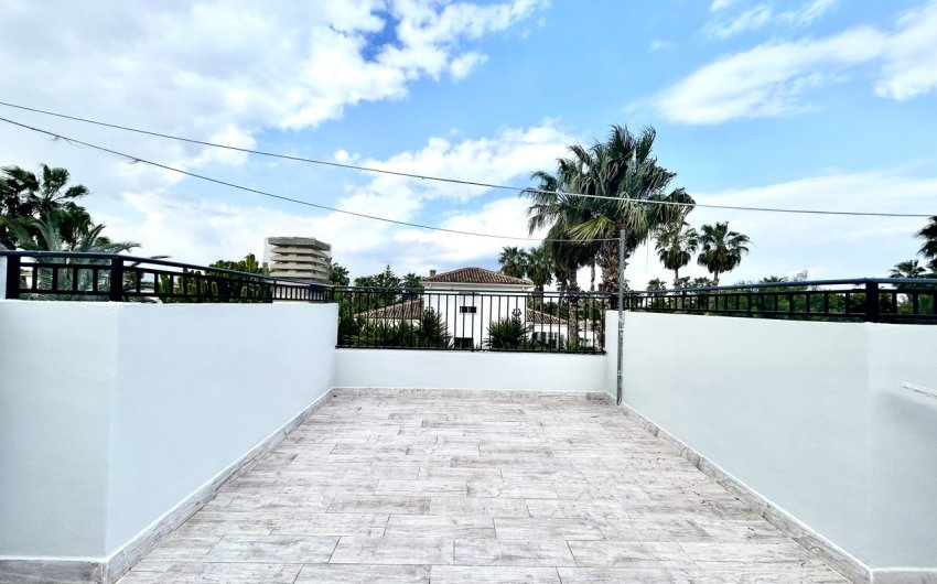 Resale - Villa -
Catral - Costa Blanca