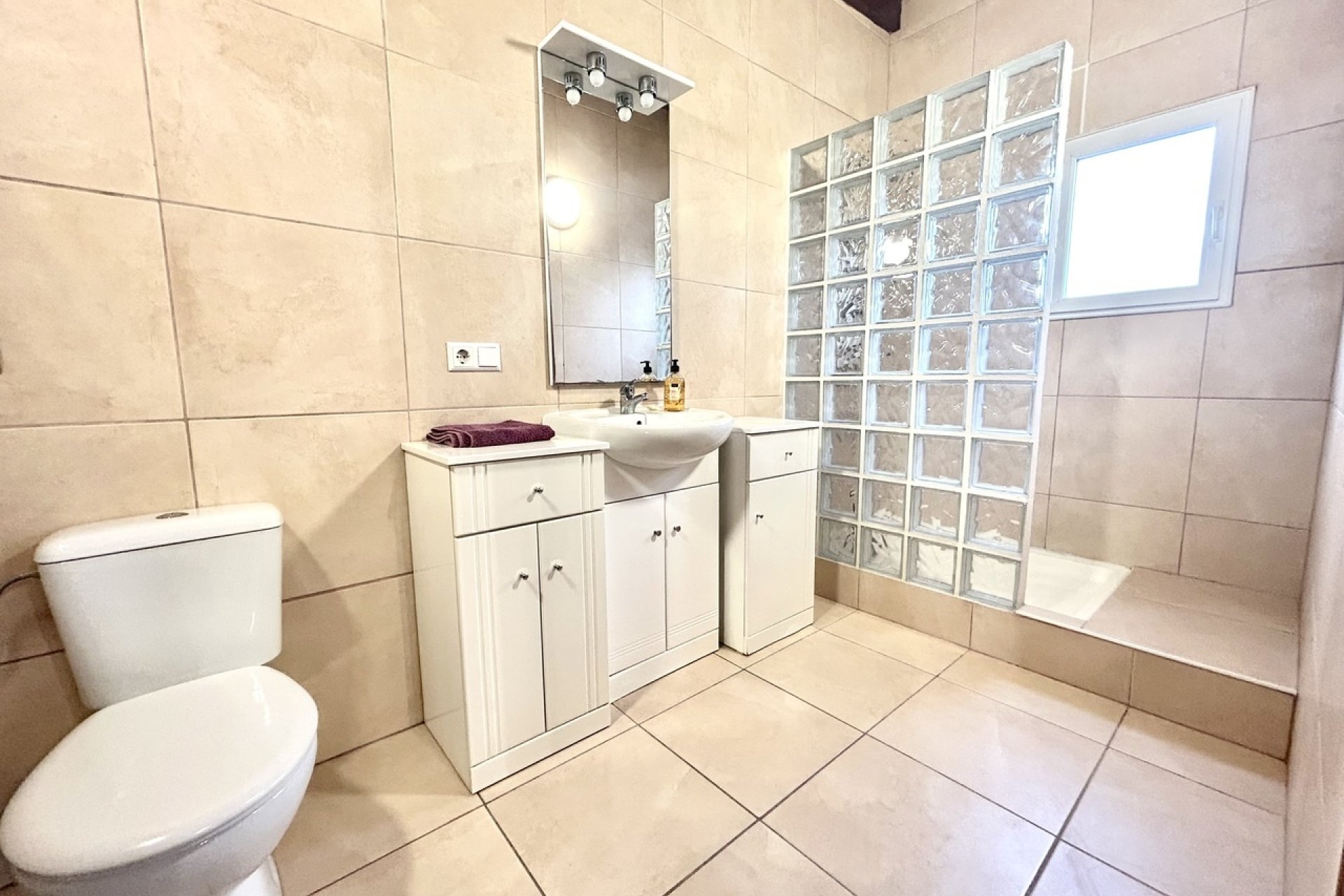 Resale - Villa -
Catral - Costa Blanca