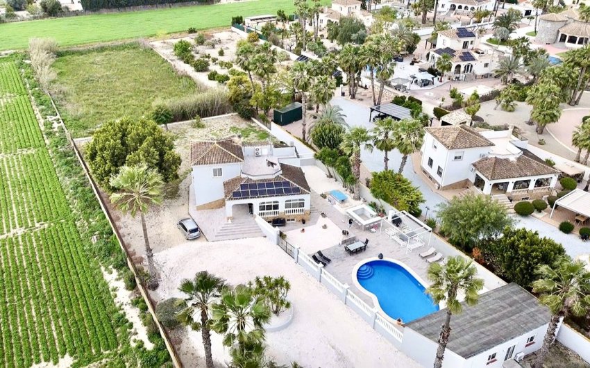 Resale - Villa -
Catral - Costa Blanca