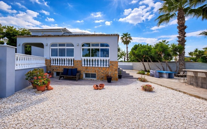 Resale - Villa -
Catral - Costa Blanca