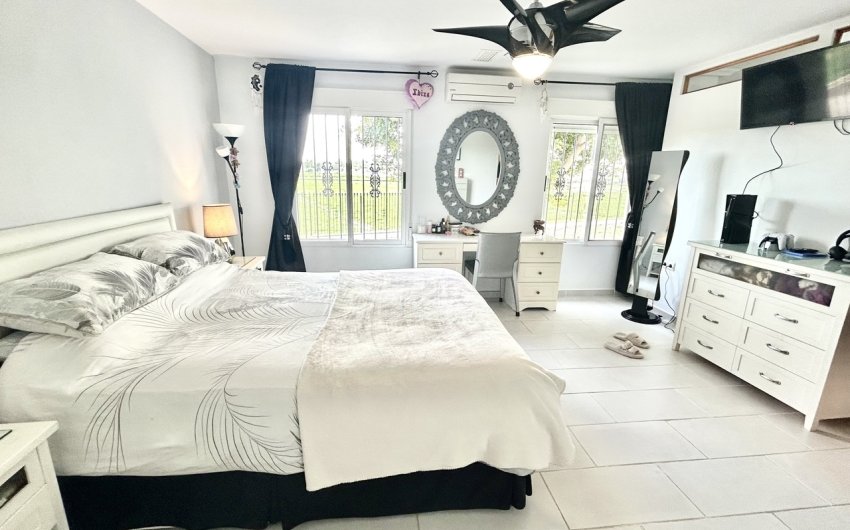 Resale - Villa -
Catral - Costa Blanca