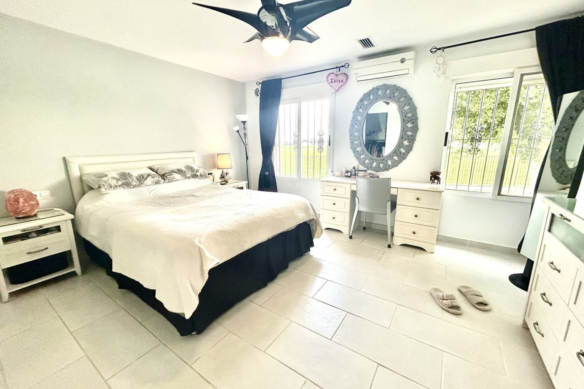 Resale - Villa -
Catral - Costa Blanca
