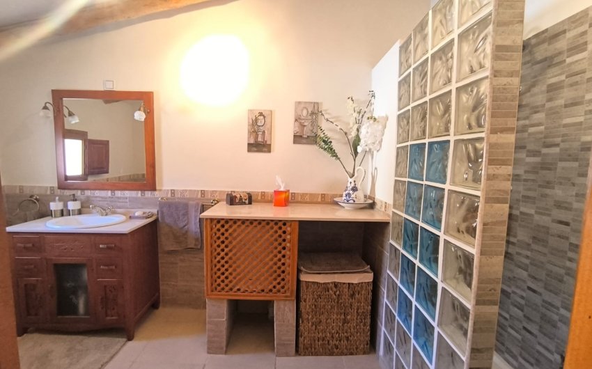 Resale - Villa -
Chinorlet - Inland