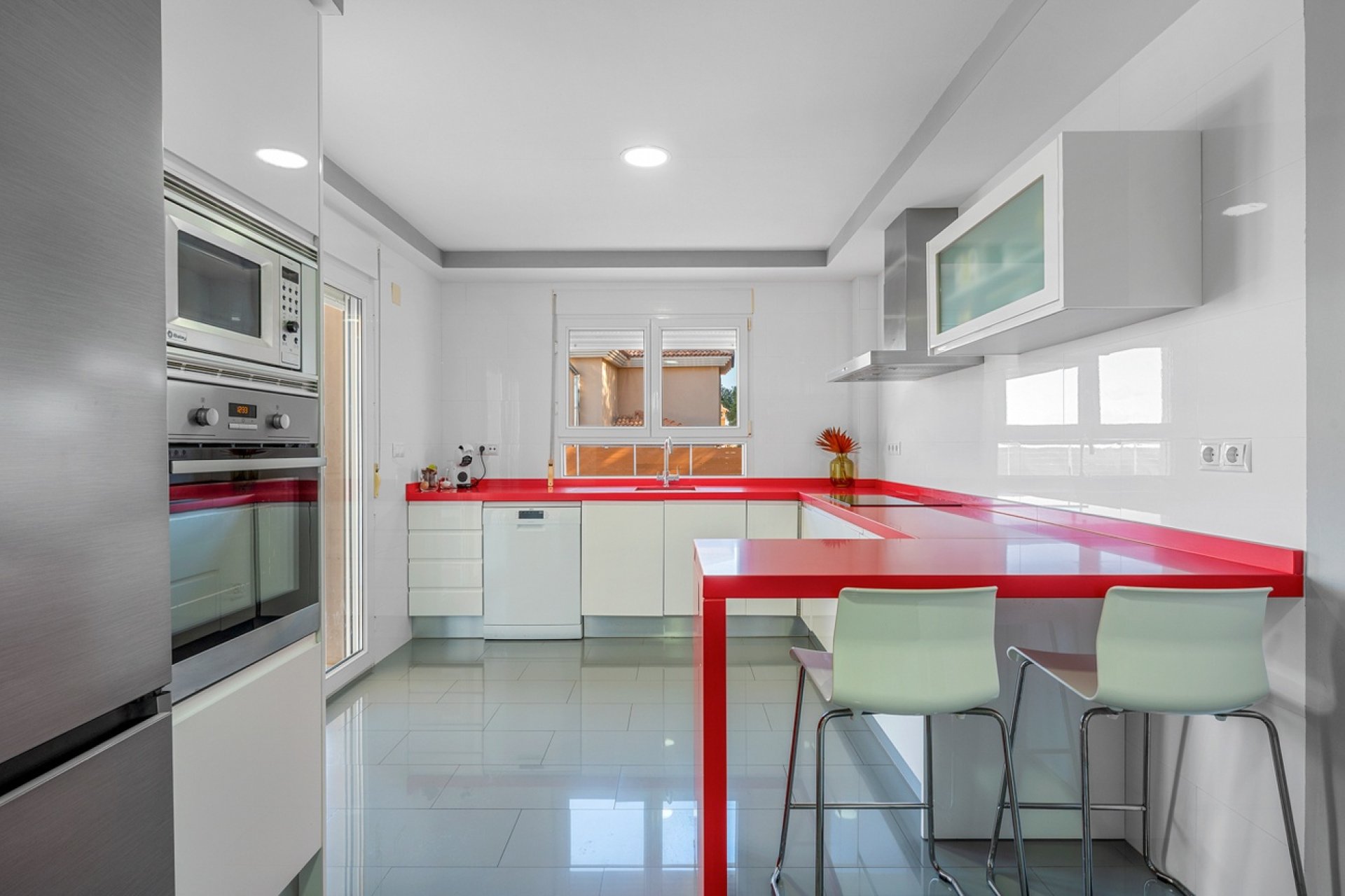 Resale - Villa -
Ciudad De Las Comunicaciones - Costa Blanca