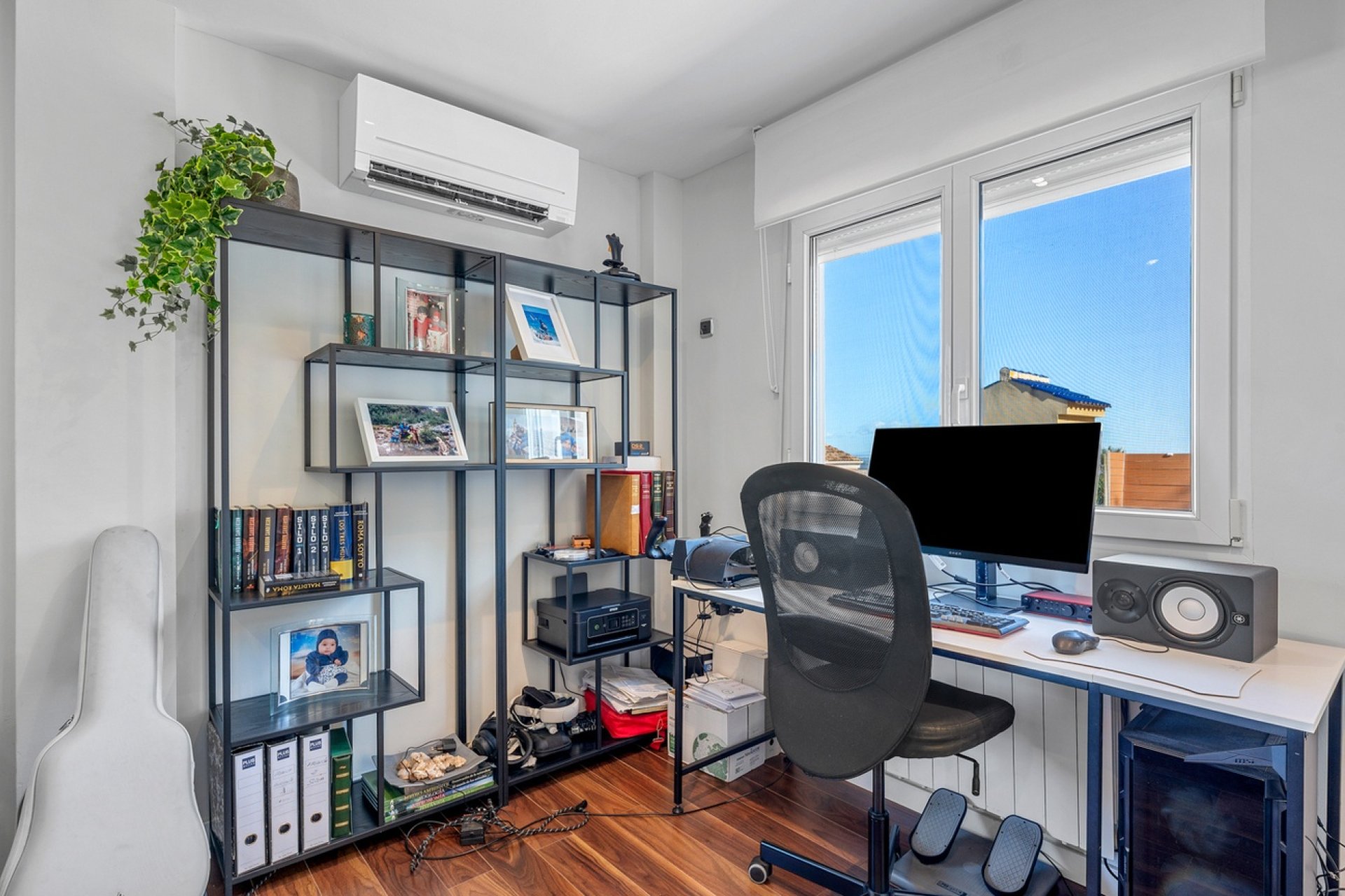 Resale - Villa -
Ciudad De Las Comunicaciones - Costa Blanca