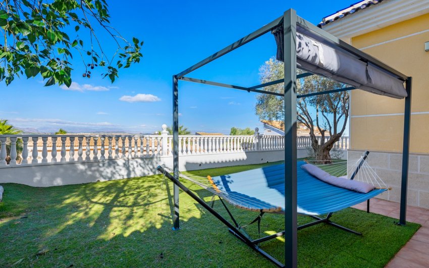 Resale - Villa -
Ciudad De Las Comunicaciones - Costa Blanca
