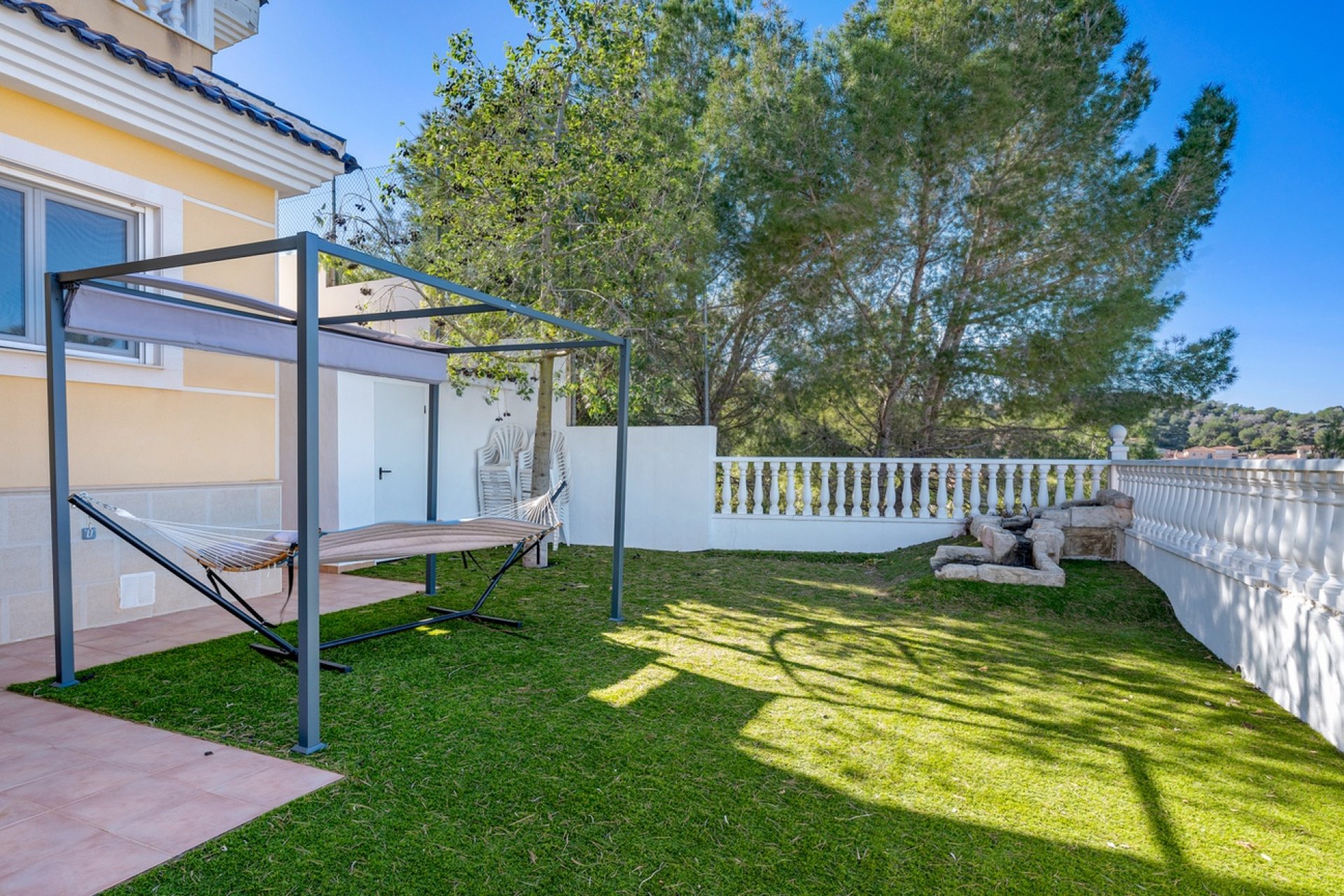Resale - Villa -
Ciudad De Las Comunicaciones - Costa Blanca
