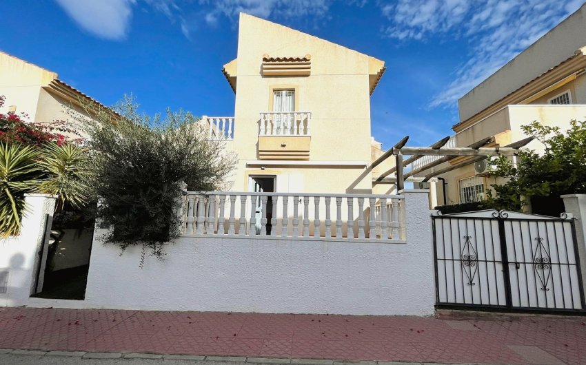 Resale - Villa -
Ciudad Quesada - Airstrip