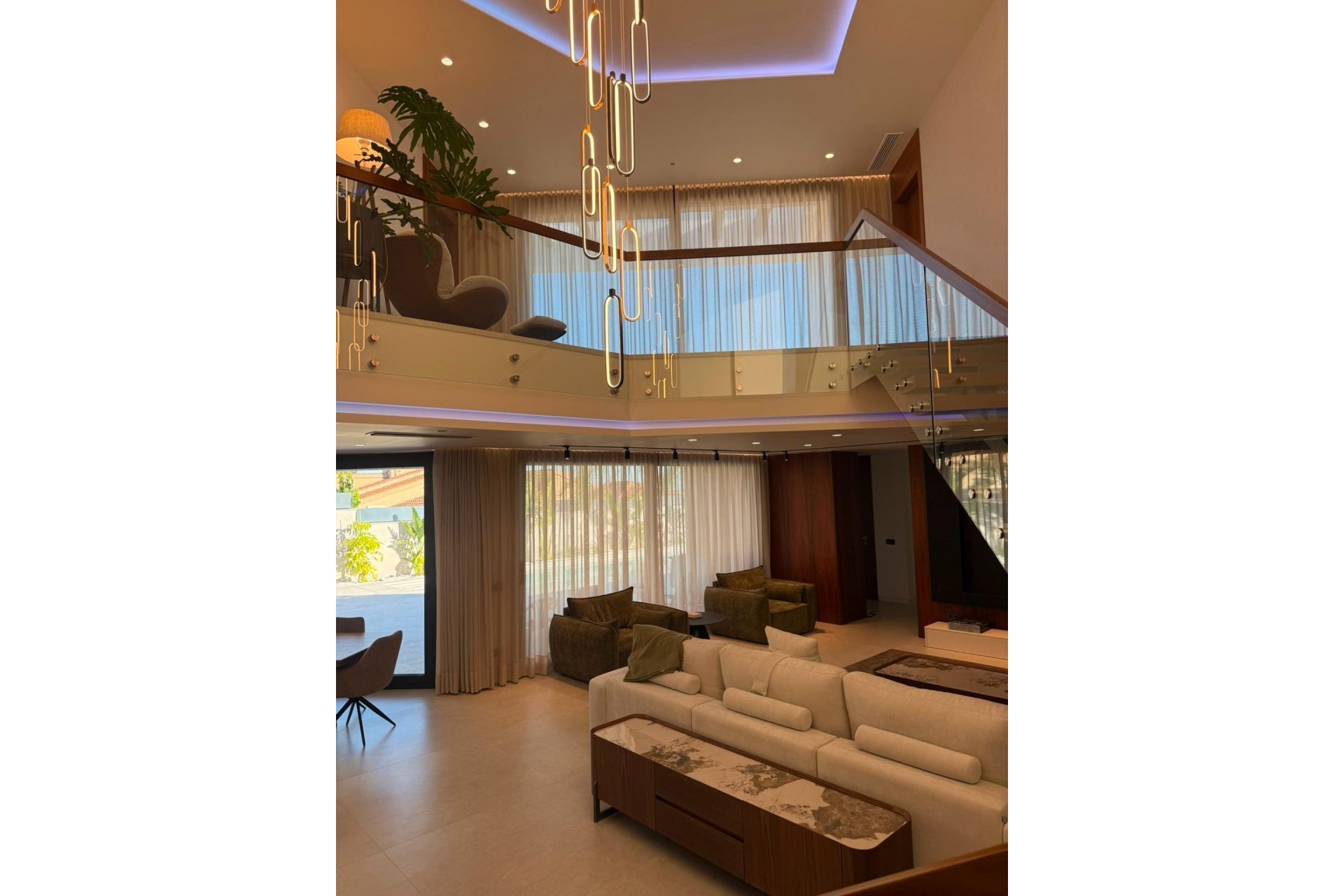 Resale - Villa -
Ciudad Quesada - Centro De La Ciudad Quesada
