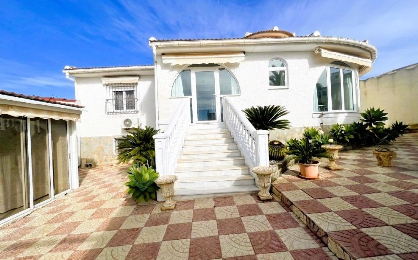 Resale - Villa -
Ciudad Quesada - Costa Blanca