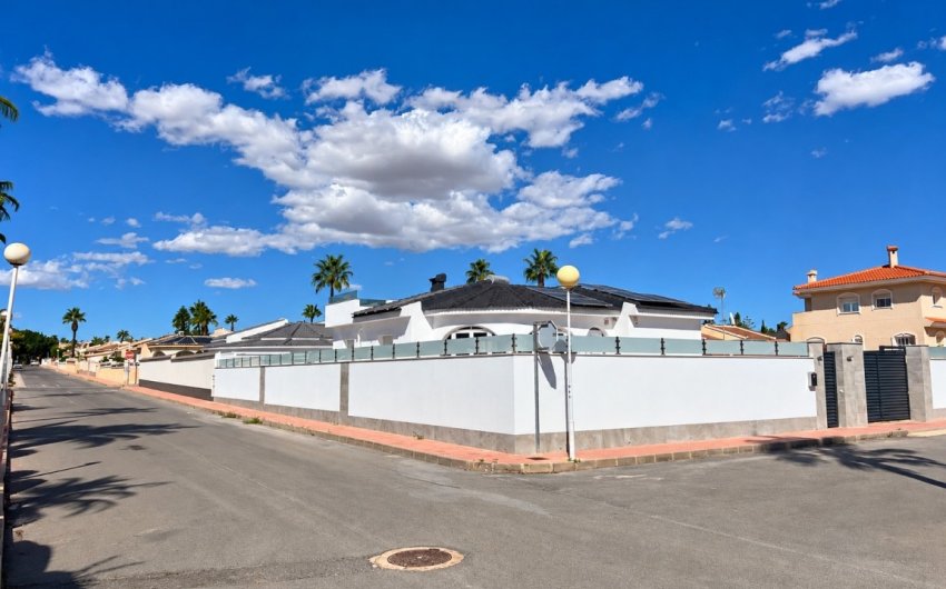 Resale - Villa -
Ciudad Quesada - Costa Blanca