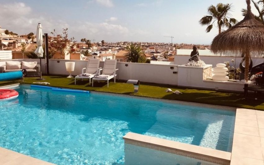 Resale - Villa -
Ciudad Quesada - Costa Blanca