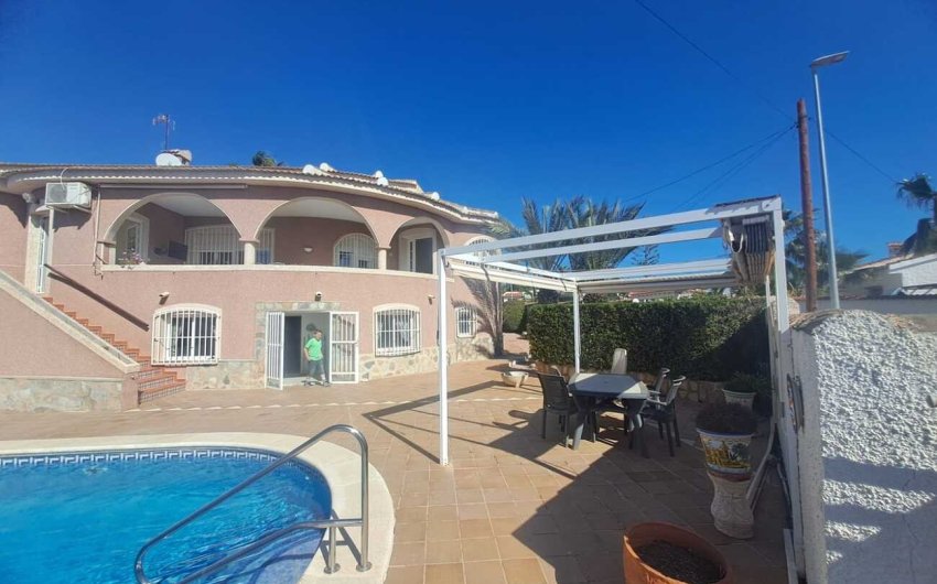 Resale - Villa -
Ciudad Quesada - Costa Blanca