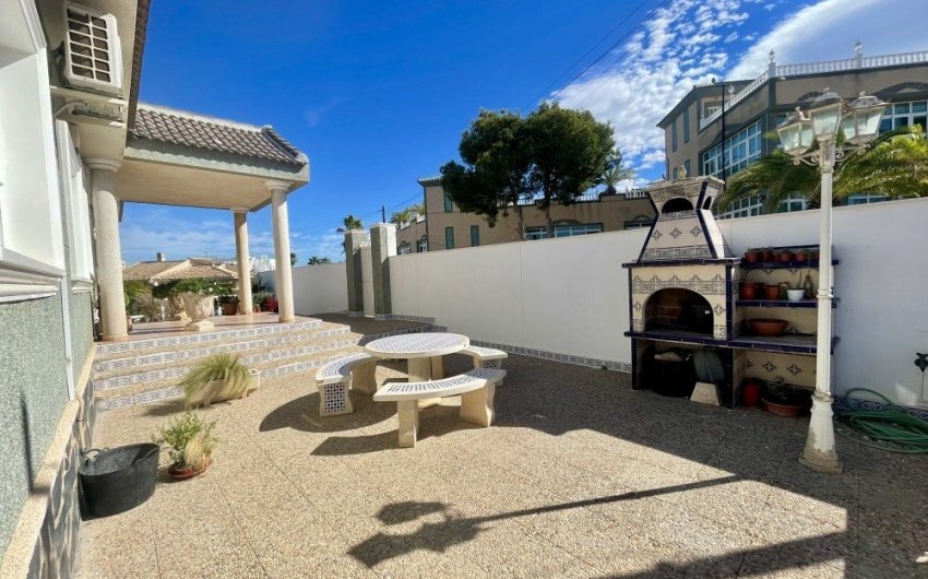 Resale - Villa -
Ciudad Quesada - Costa Blanca