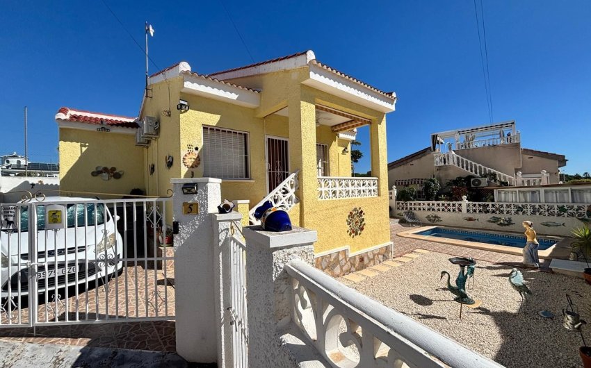 Resale - Villa -
Ciudad Quesada - Costa Blanca