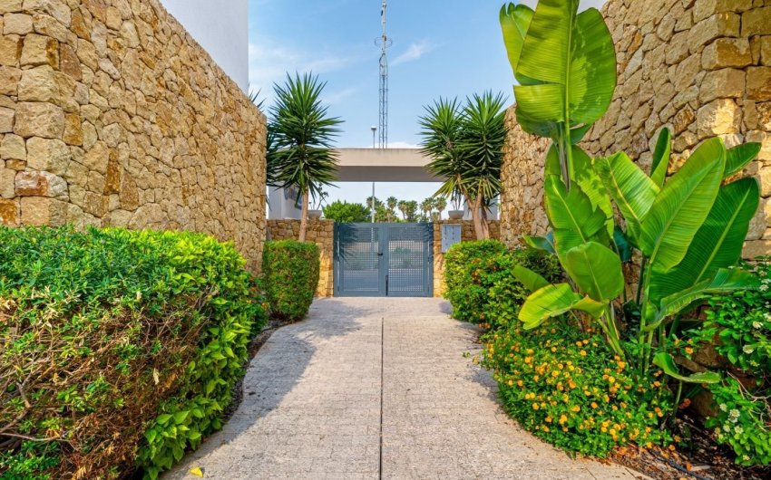 Resale - Villa -
Ciudad Quesada - Costa Blanca