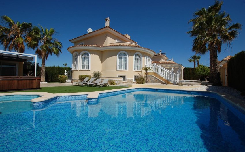 Resale - Villa -
Ciudad Quesada - Costa Blanca