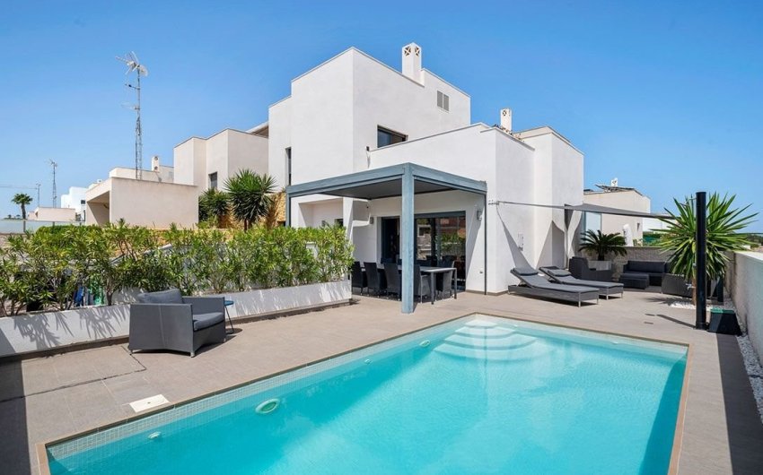 Resale - Villa -
Ciudad Quesada - Costa Blanca
