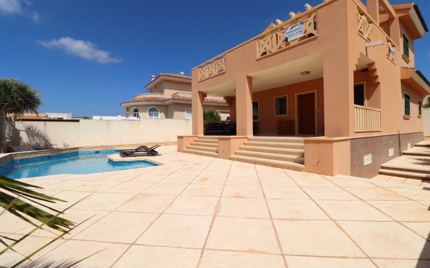 Resale - Villa -
Ciudad Quesada - La Fiesta