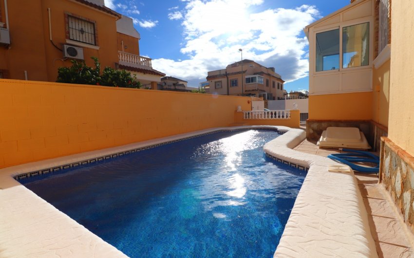 Resale - Villa -
Ciudad Quesada - Lo Marabú