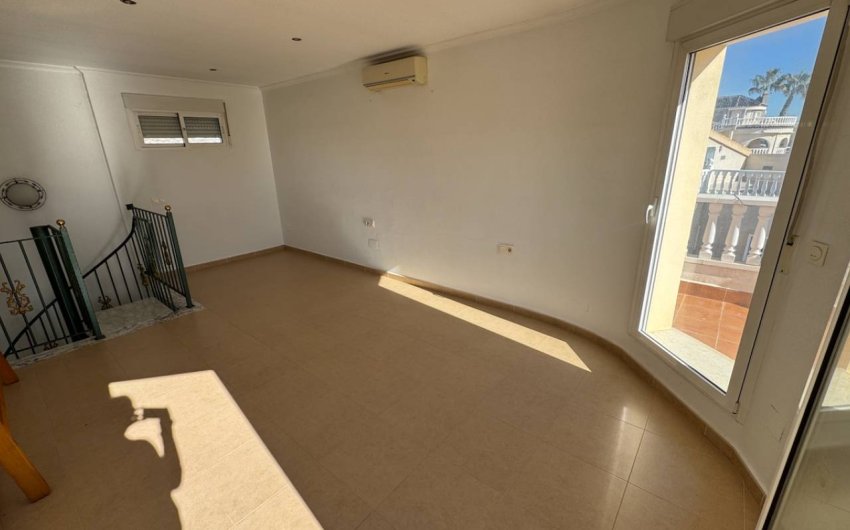 Resale - Villa -
Ciudad Quesada - Lo Pepin